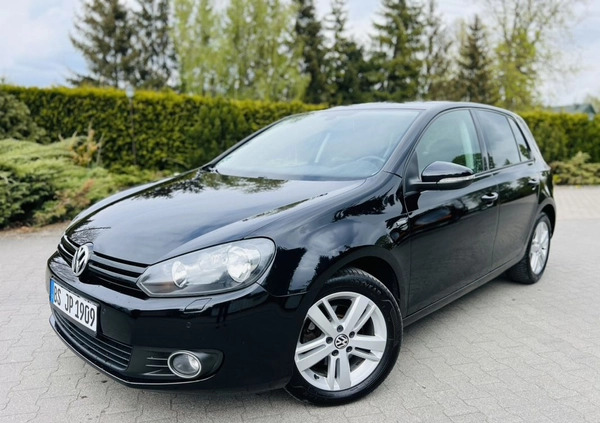 Volkswagen Golf cena 26900 przebieg: 152000, rok produkcji 2012 z Garwolin małe 379